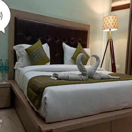 Oyo 74401 Aster Garden Suites Delhi  Exterior foto
