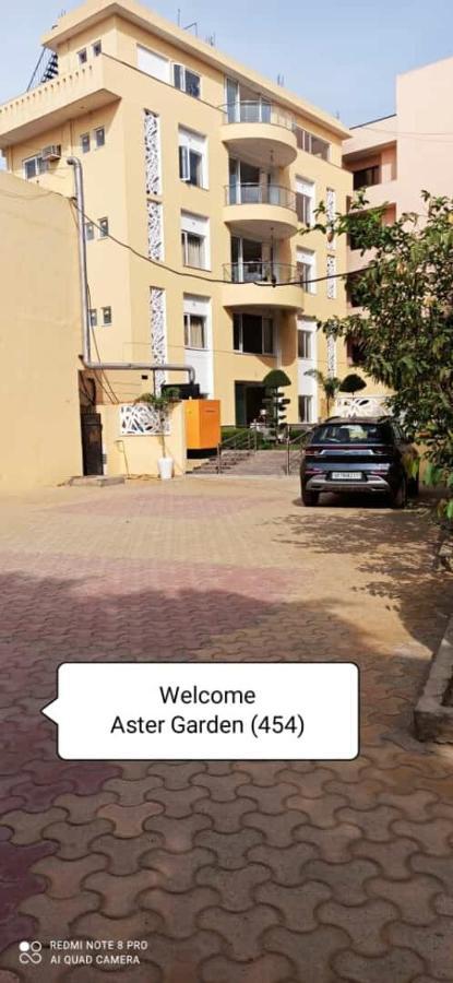 Oyo 74401 Aster Garden Suites Delhi  Exterior foto