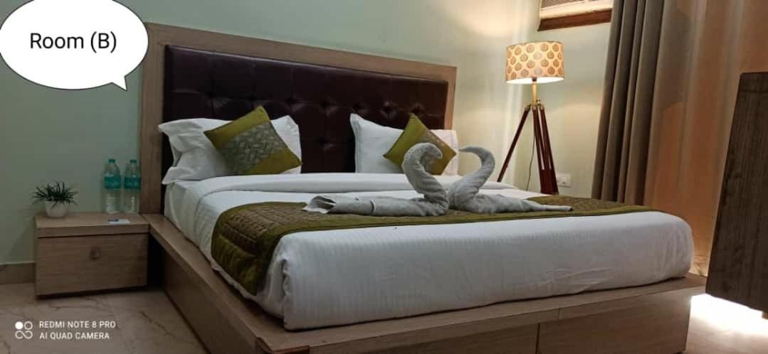 Oyo 74401 Aster Garden Suites Delhi  Exterior foto