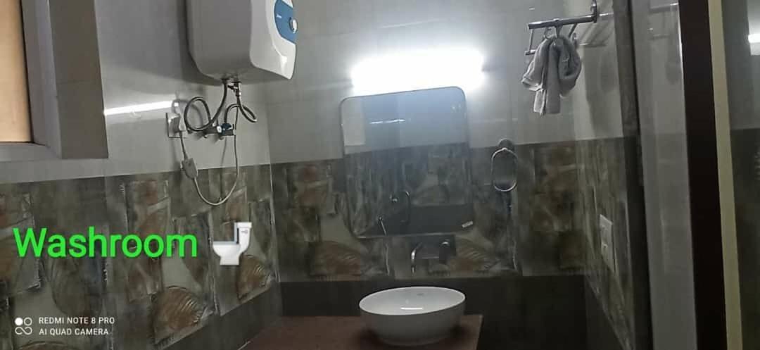 Oyo 74401 Aster Garden Suites Delhi  Exterior foto